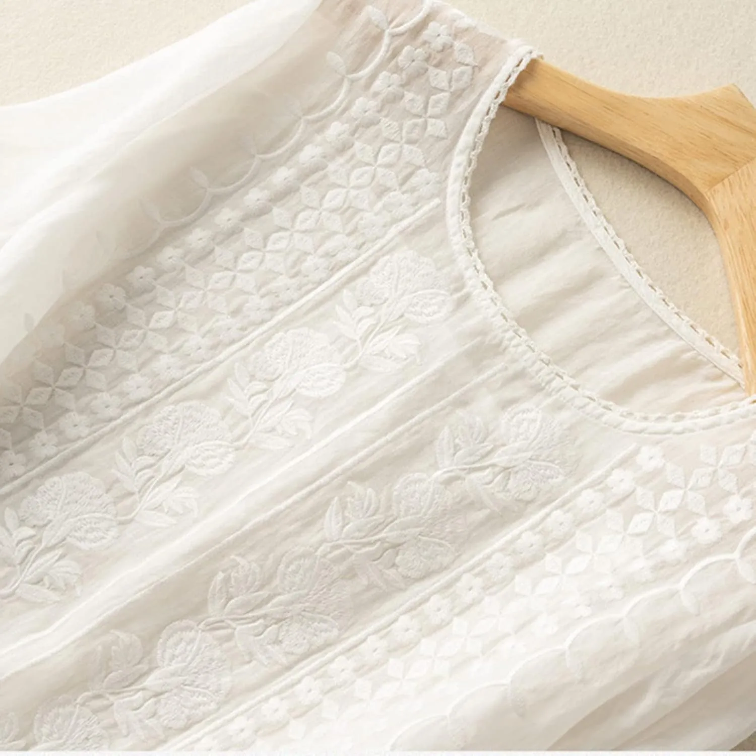 Embroidered Tees Cotton Linen Tops Women 2024 Fashion Crew Neck Boho Tshirts Loose Casual Tunics Summer Shirts
