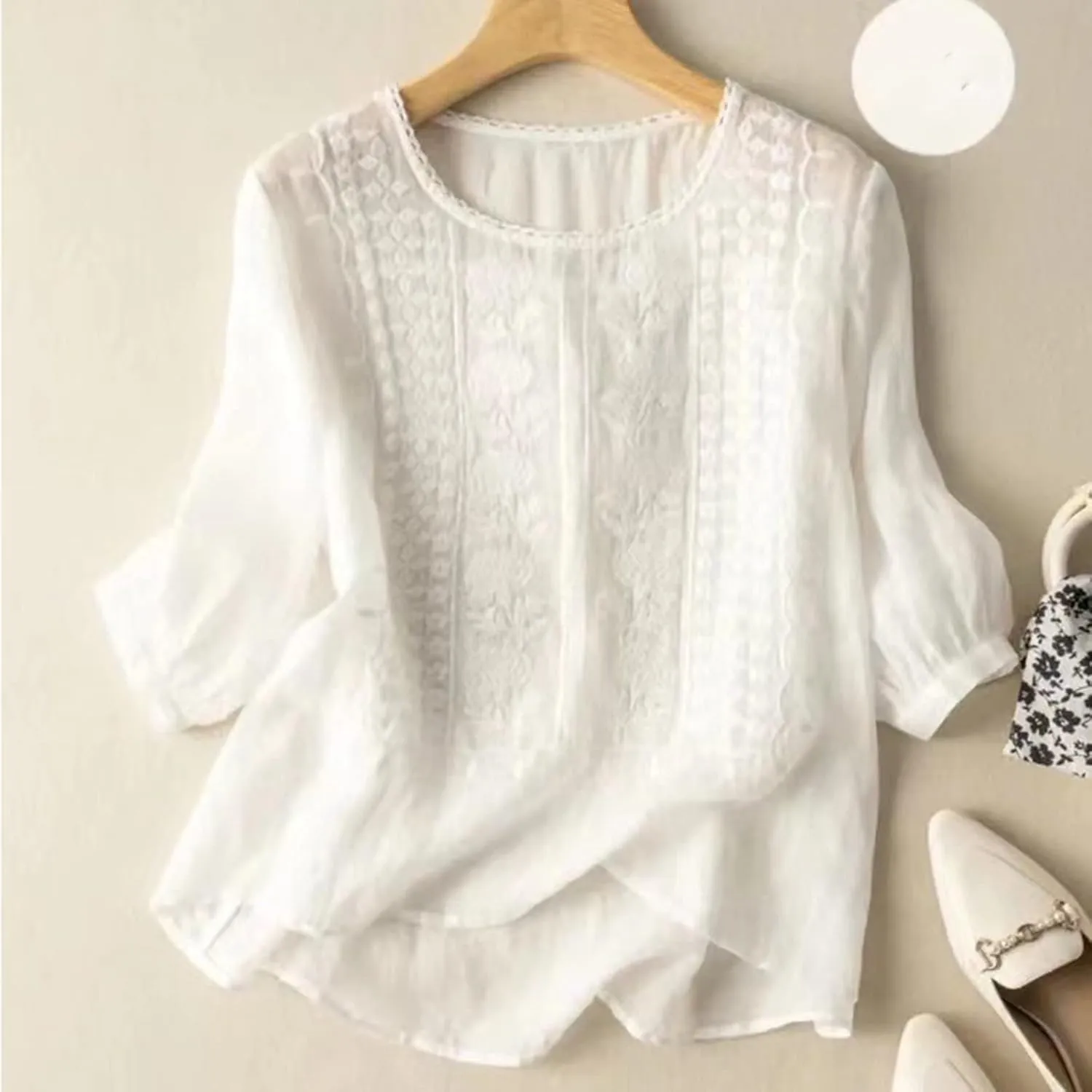 Embroidered Tees Cotton Linen Tops Women 2024 Fashion Crew Neck Boho Tshirts Loose Casual Tunics Summer Shirts