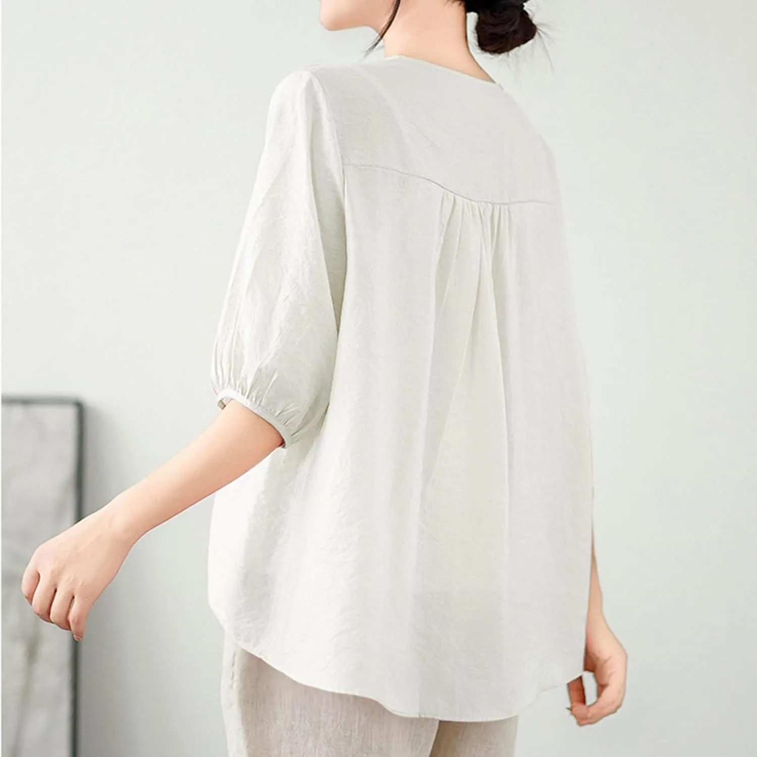 Lmdudan 2025 Summer Embroidered Tops for Women Cotton Linen Tees Half Sleeve V Neck Blouses Breathable Soft Comfy Shirts