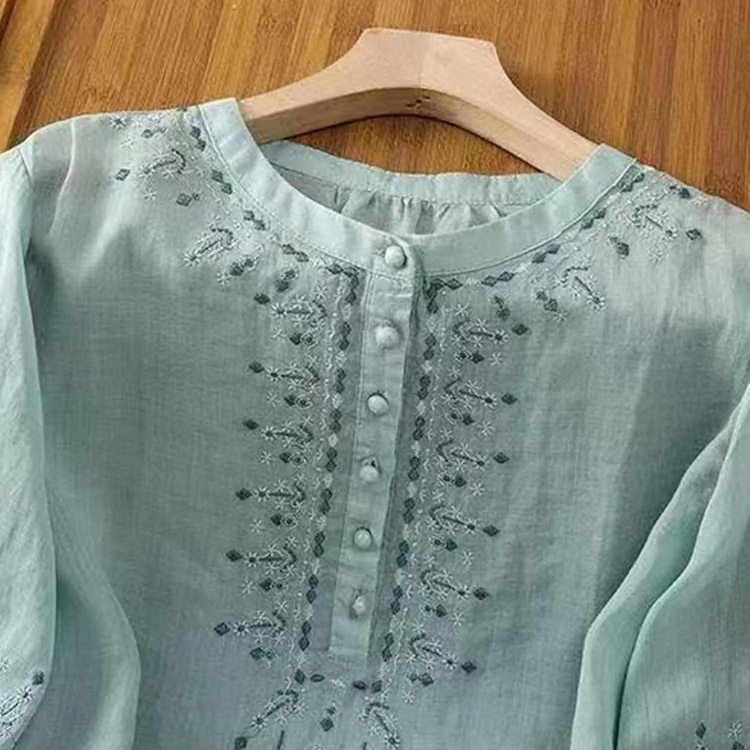 Womens 3/4 Sleeve Linen Shirts 2025 Cotton Summer Retro Embroidered Boho Tops Dressy Casual Beach Vacation Blouses