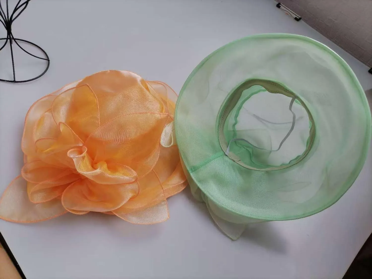Women's Organza Cloche Bowler Hat Derby Fascinator for Tea Party Bridal Wedding Hat