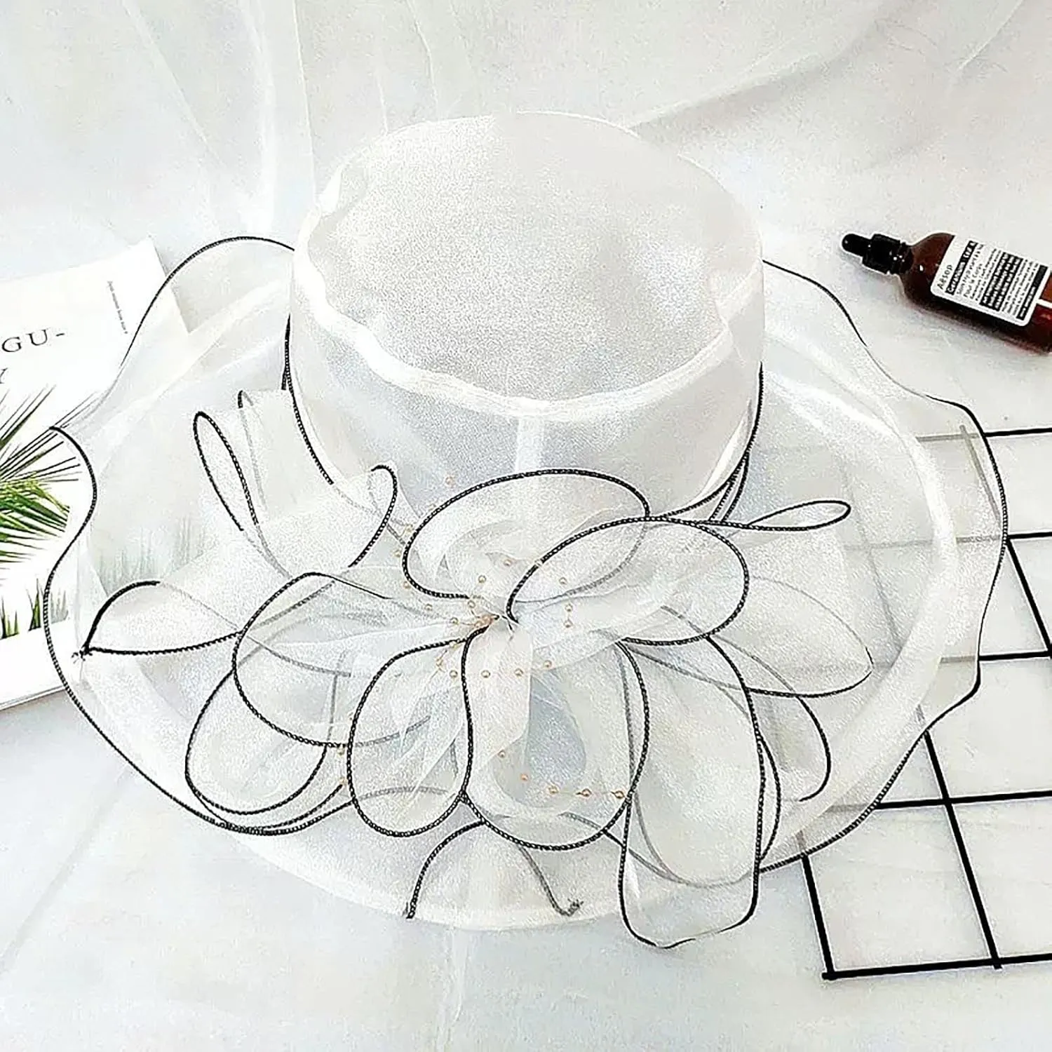 Women's Sun Hat Wide Brim Elegant Mesh Travel Sun Protection Roll-Up Beach Hats with Flower Decoration
