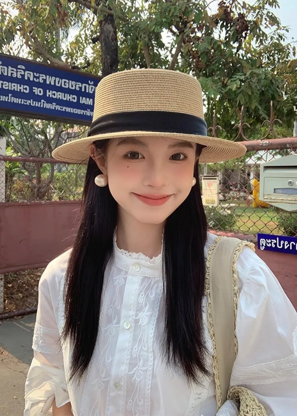 Women’s Wide Brim Flat Top Straw Sun Hat with Classic Accessories-Perfect for Summer Beach, Outdoor and Vacation